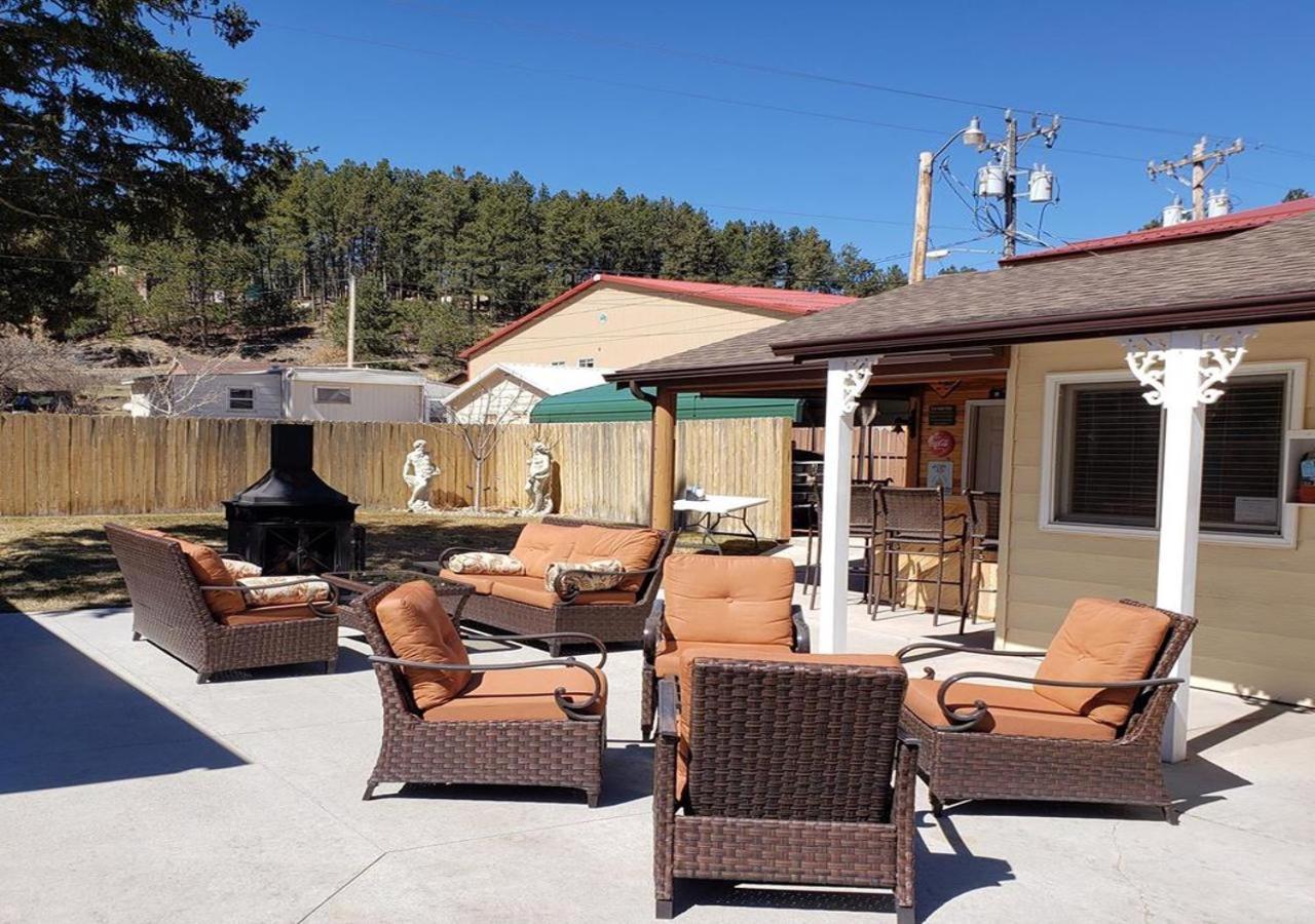 Harney Peak Inn Hill City Bagian luar foto